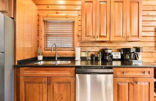 Jamesons Cabin! 8 Minutes to Wisp, HotTub, FirePit, Pets, EV Chgr - Foto 10