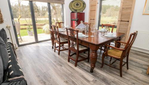 Romsey Lodge - Photo 5