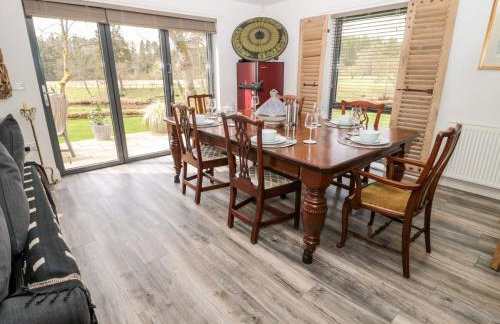 Romsey Lodge - Photo 5