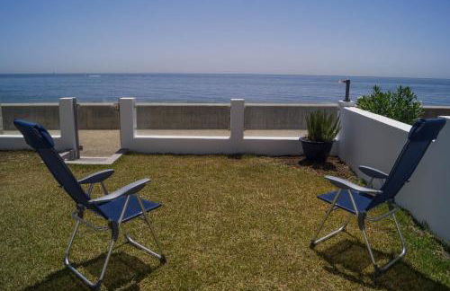 Beach-Front Bahia Dorada - Photo 12