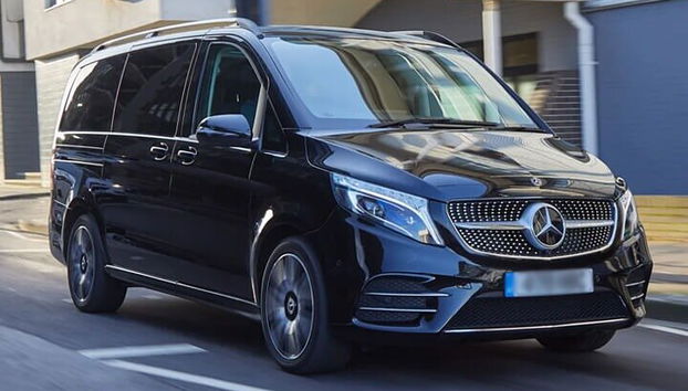 Arrivo in furgone di lusso dall'aeroporto di Sharjah SHJ alla città di Sharjah - Foto 4