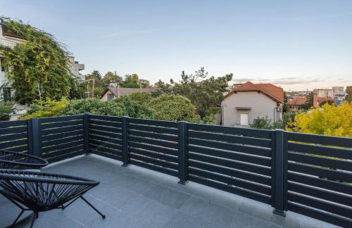 LuxStay Apartments APT3 - Private Parking, Terrace - Foto 22