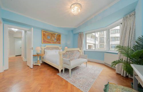 The Grande Mayfair Apartment - Photo 30