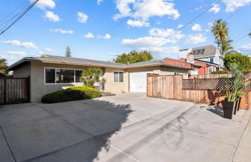 Dog Friendly Home Near the Beach with Grill, Fire Pit, Enclosed Backyard - Foto 34