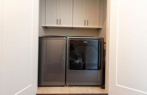 15mi to FIFA l Walkable l Gym l Garage l Heights! - Foto 60