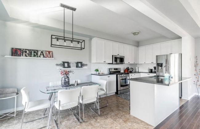 Unique Townhome Private HOT TUB Gym Sauna BBQ Playground Garage - Foto 25