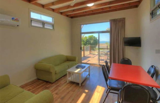 Tasman Holiday Parks - Rollingstone - Foto 16