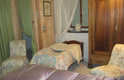 Maison sans mitoyenneté 760 m d'altitude pour 6 personnes sur grand terrain non clos - Foto 3