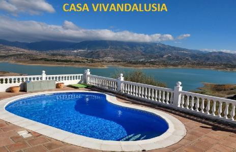 Casa VIVAndalusia Centrally located villa with private pool, breathtaking views by Rentasunnyplace - Foto 1