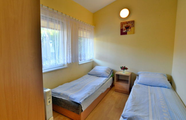 Cottage by Rosnowskie Lake With Sandy Beach - Foto 2