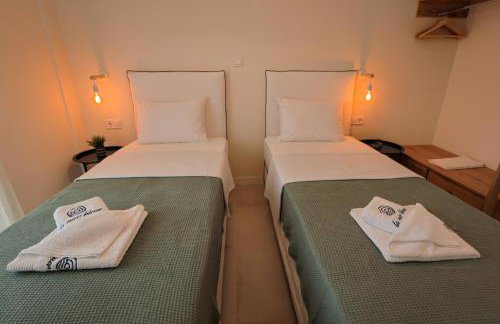 La Mer Bleue Beachfront Boutique Apartments - Photo 17