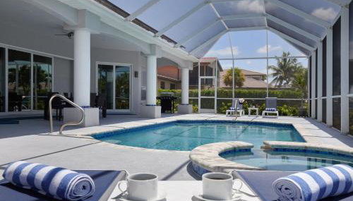 Cape Serenity- Premier Waterfront Villa with Kayaks and Bikes - Foto 2