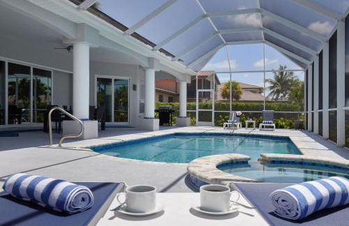 Cape Serenity- Premier Waterfront Villa with Kayaks and Bikes - Photo 2