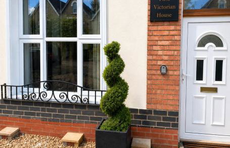 North London A spacious 7 bedroom house accommodating up to 18 people complete with own gym and table tennis - Foto 33