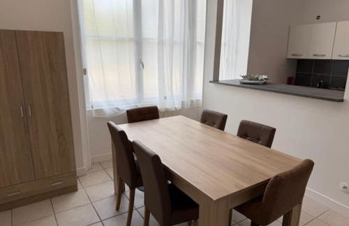 OULLINS T3 COSY 70M2 - 6 Pers 2 Chambre - 2 Mezzanines Métro & centre à Pied - Foto 26