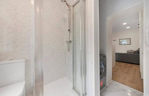 2 Bed Piccadilly Apartment 3 - Photo 17