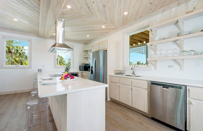 See Sea 2 Bedroom Home - Photo 5