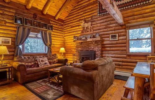 Family-Focused & Pet-Friendly Log Cabin with 4BR 2BA Sleeps 10 - Photo 43