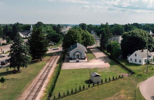 Unique Old Train Station 15 Minutes from Boyne - Foto 31