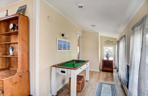 Beautiful Portsmouth Cottage By the Sea with Jacuzzi - Foto 12