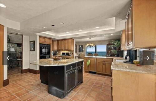 Flagler Beach Ocean Front Villa w/ Lg. In ground Pool-5-6Br/4Bth& attached apt - Photo 32