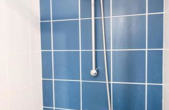 Beautiful Renovated Studio - next to the metro - Foto 13