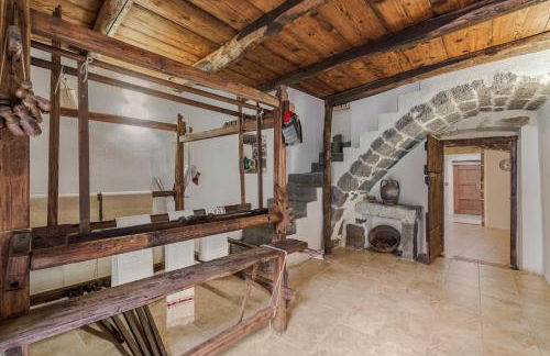 Home Slow between Sea and Olive Trees, Terrace and Tranquility in the Village of Seneghe - Foto 9