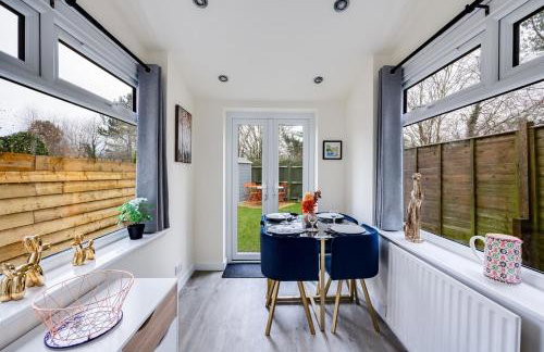 Winslow House - Walking Distance to the High Street - Driveway Parking, Fast WiFi, Smart TV and Self-Check-In by Yoko Property - Foto 19