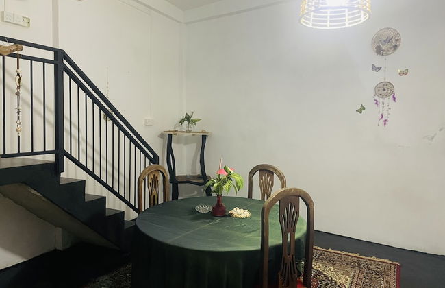 Thaaru Guest - Photo 19