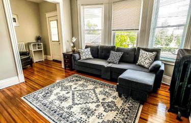 The Red House Albany NY 4 Bedroom Private Apartment - Foto 1