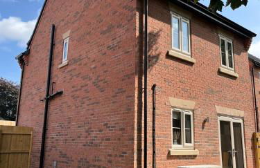 Stunning 4 Bedroom, Sleeps 9, Centre Of Telford - Photo 20