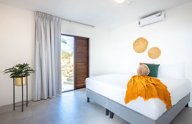 Coral Estate Holidays - Photo 11