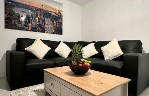 Borage House- Crawley,3BR House, Wifi, Parking, Close to Gatwick Airport, Contractor friendly, short and long term stays welcome - Foto 28