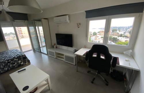 Estudio con terraza y vistas al mar 500 metros de Cala Mayor Playa - Photo 14