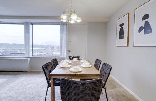 Fantastic 2 BR Apt + Den @Crystal City With Gym - Foto 22