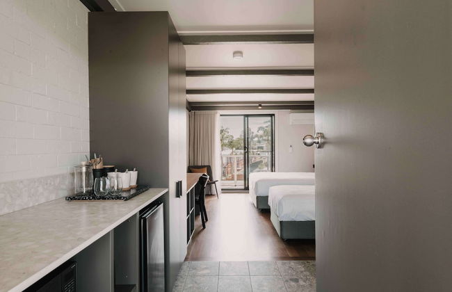 The Black Dolphin Holiday Park - Photo 53