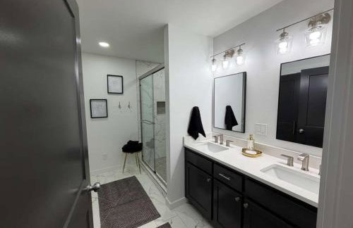 Royal Flush Villa - King Bed near WinStar - Foto 11