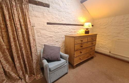 Cosy couples bolthole heart of Brecon Beacons - Photo 5