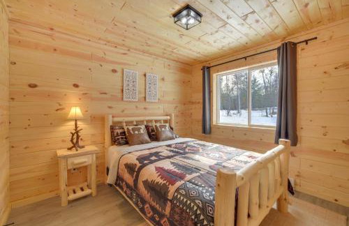 Fish, Swim, Play Voyagers Family Cabin with Yard - Foto 14