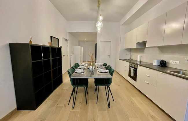 Luxury 2BR 2BA Near Fashion District by Oneluxstay - Foto 40