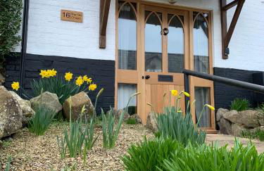 The Old Chapel Manton - Photo 1