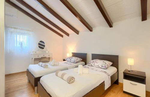 Holiday Home in Segotici With Private Pool - Foto 41