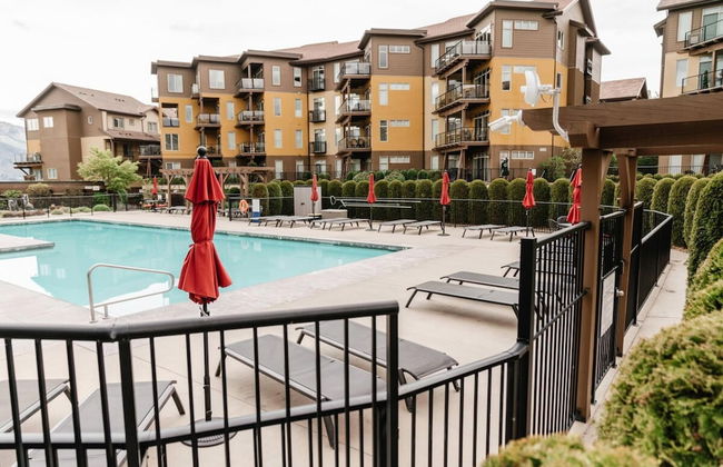 Lakefront Pool Side Townhouse -barona Beach - Photo 23