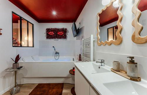 L'Écrin Rouge Escapade Romantique et Balnéo Privé - Foto 28