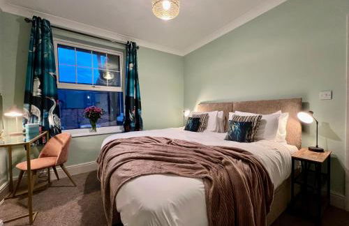 The Lily•Central Beeston•Private Apartment•SmartTV•Free Wi-Fi•Tram• - Photo 5