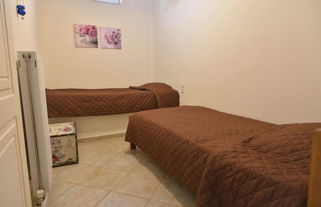 Villa With Private Pool, BBQ Area - Photo 13