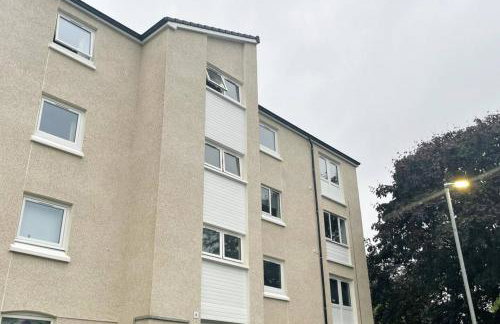 Renfrew Town Centre Easy Link to Glasgow City - Pass the Keys - Foto 43