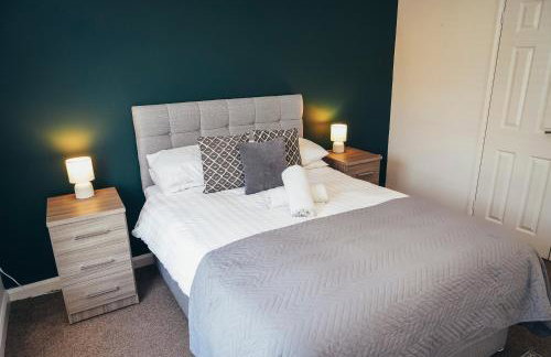 Large Apartments next to East Midlands Airport with Free Gated Parking! - Photo 19