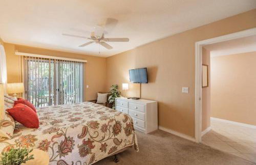 NEAR DIS & Sleeps 10! TWO King Master BR Suites, Bunks For The Kids, Private Patio, NO Steps, Pool, LOW Rates! - Foto 59