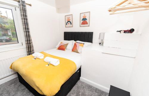 Greenbourne - 4 bedrooms Sleeps 8 free parking - Foto 13